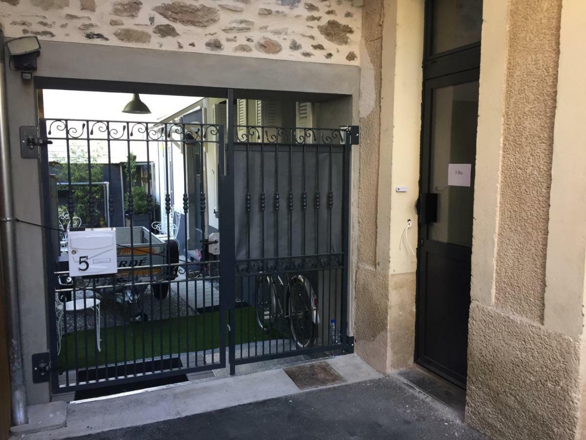 Апартаменти Les Meubles De Luchon - La Perle Bleue - Centre Luchon, Beau T2, 2 A 4 Personnes, Wifi Bagneres-de-Luchon Екстер'єр фото
