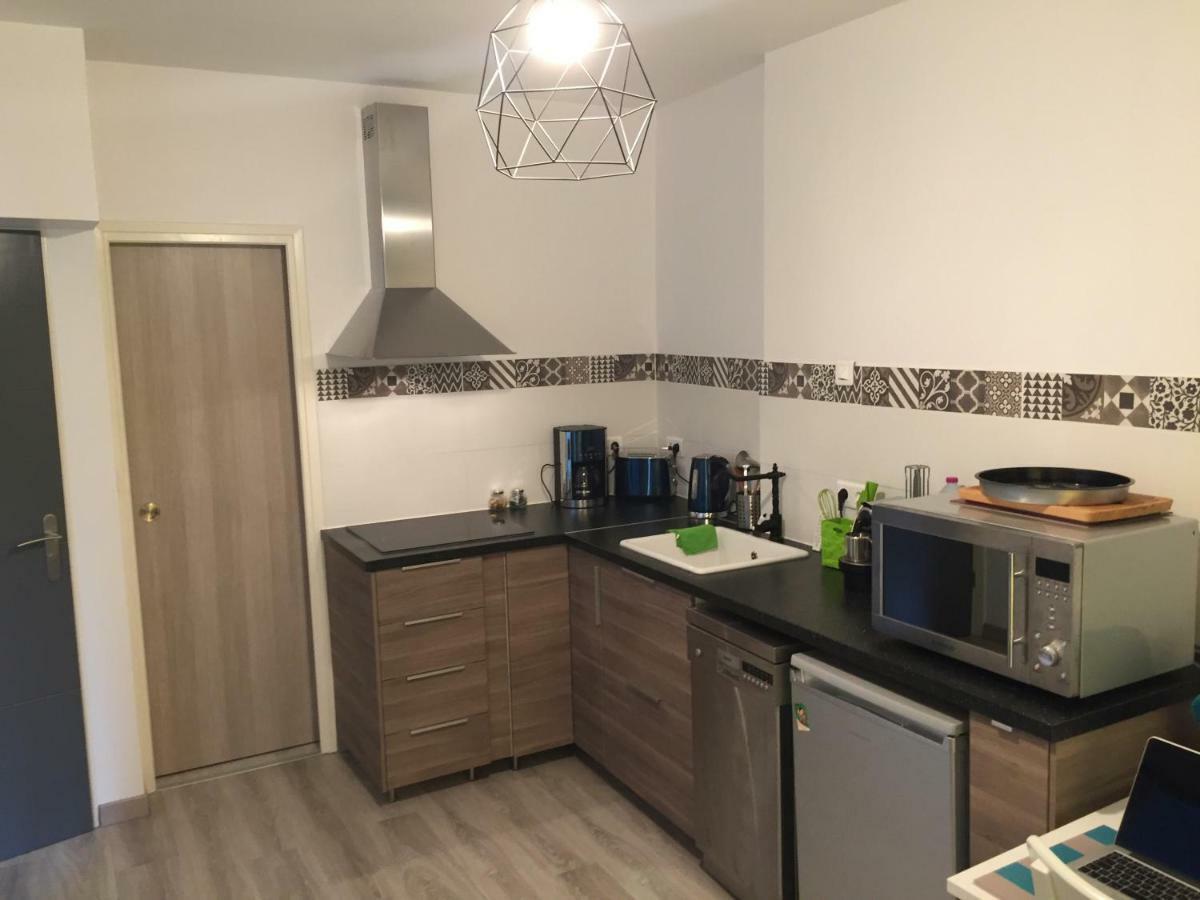 Апартаменти Les Meubles De Luchon - La Perle Bleue - Centre Luchon, Beau T2, 2 A 4 Personnes, Wifi Bagneres-de-Luchon Екстер'єр фото